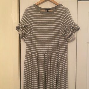 LANE BRYANT grey & white dress.